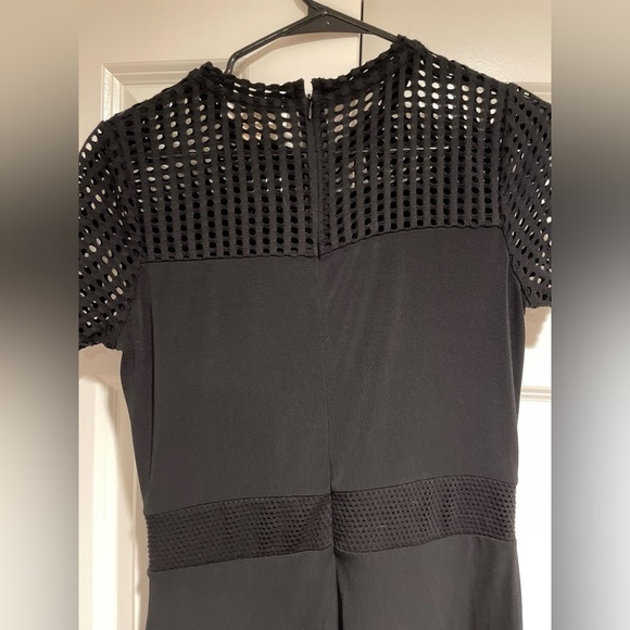 Chic Black Fit-and-Flare Dress with Eyelet Detail Michael Kors - Picture 3 of 4